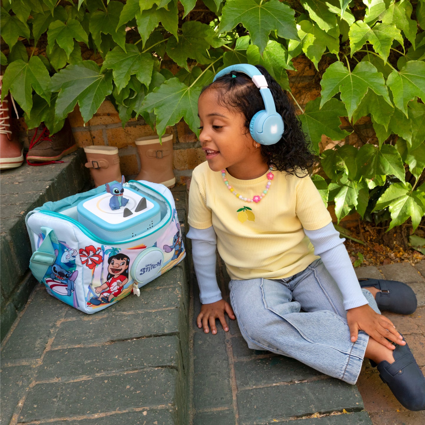 Tonies Listen & Play Bag - Lilo & Stitch