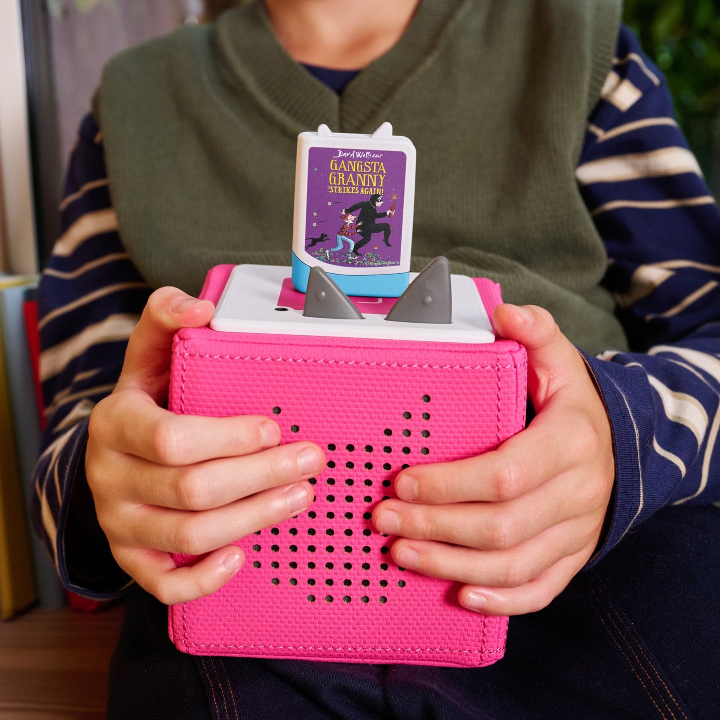 David Walliams - Gangsta Granny Strikes Again (Book Pocket Tonies) - Beanie Games