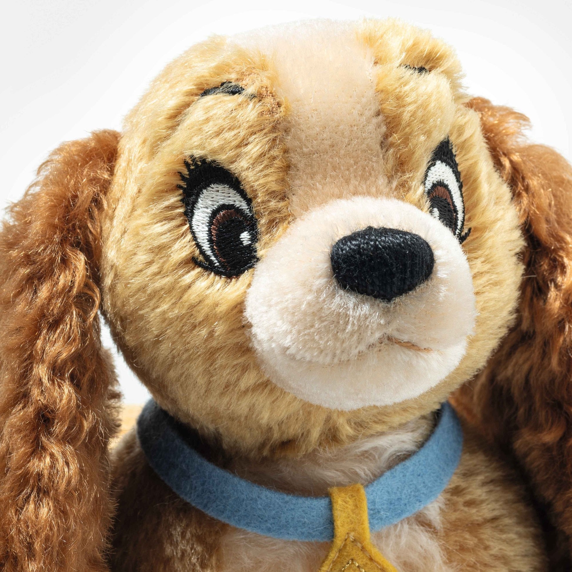 Disney Lady 70th Anniversary. - Beanie Games