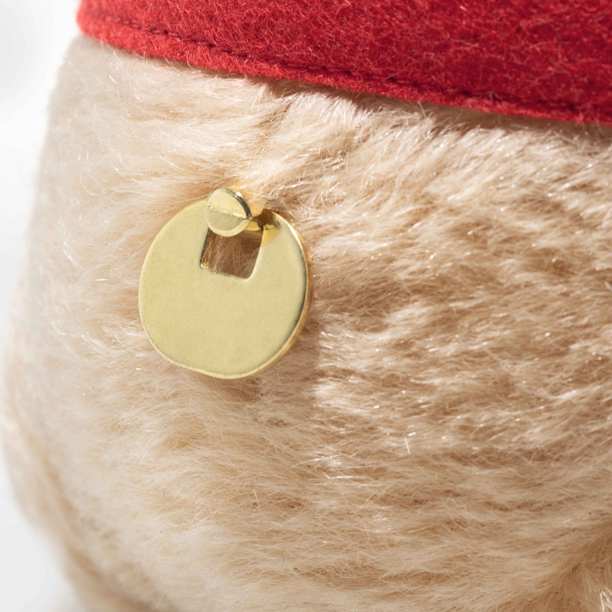 Disney Winnie The Pooh 100th Anniversary - Beanie Games