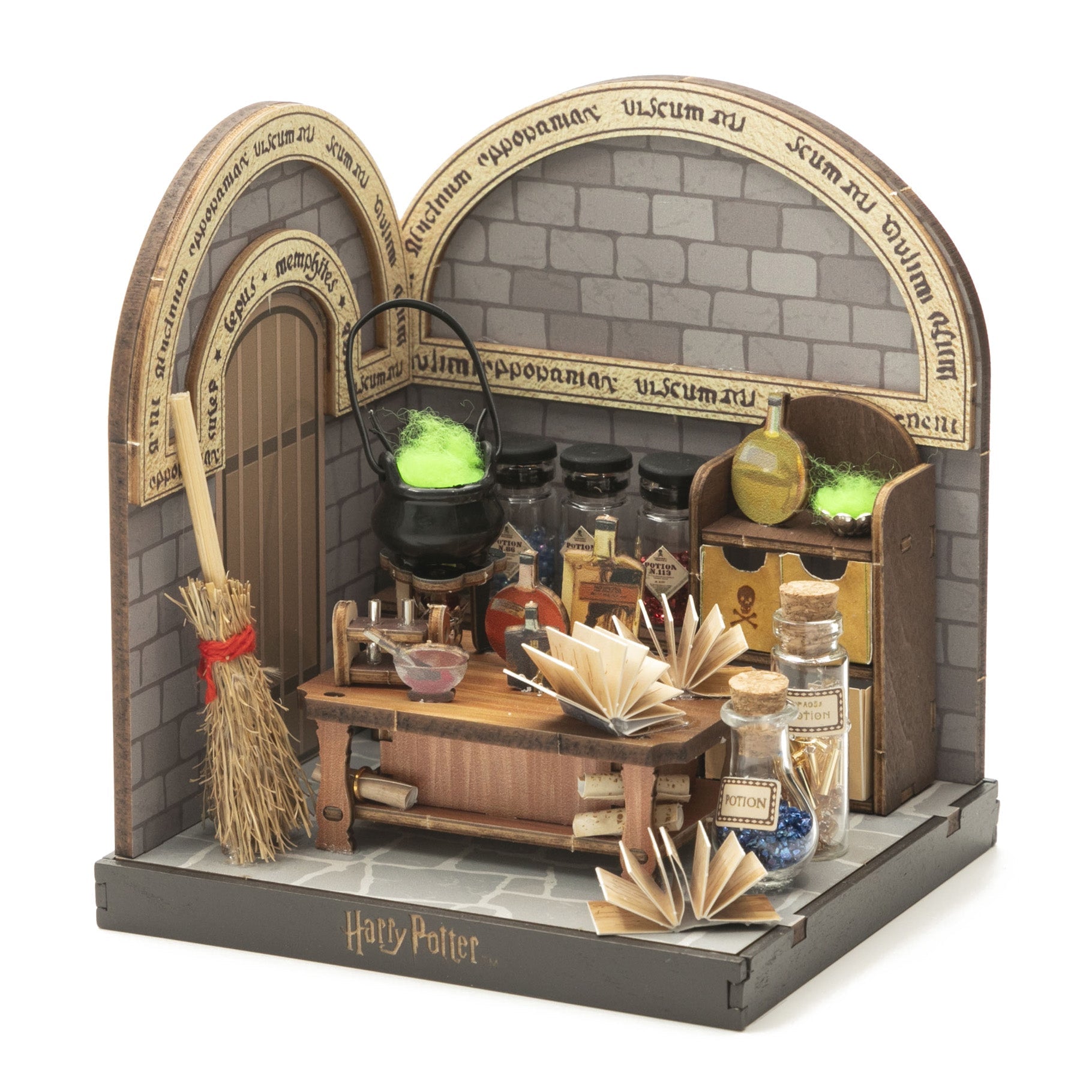 Harry Potter Hogwarts Potions Class - Beanie Games