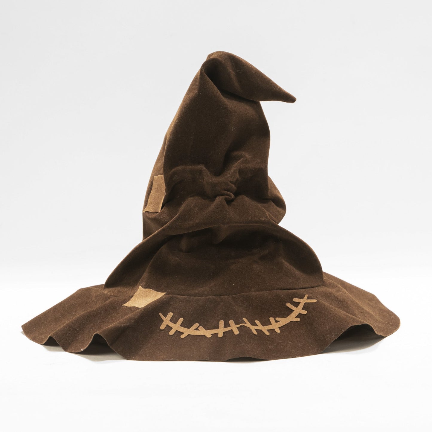 Harry Potter Mechanical Talking Sorting Hat - Beanie Games