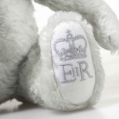 Queen Elizabeth II Dedication To Service - Beanie Games