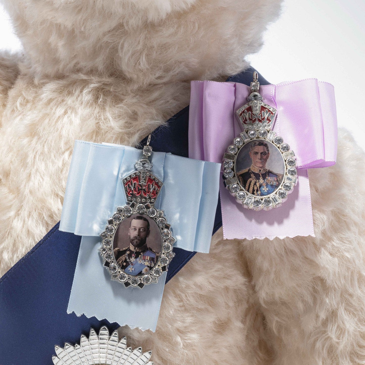 Queen Elizabeth II Memorial Bear - Beanie Games
