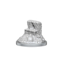 White Dragon Wyrmling: D&D Nolzur's Marvelous Unpainted Miniatures - Beanie Games